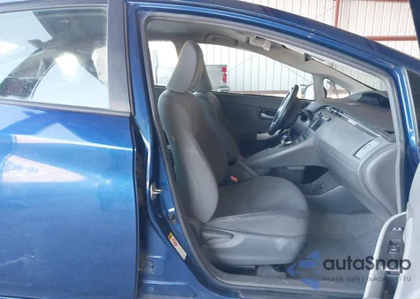 2010 Toyota Prius Iii z USA, uszkodzony, nr VIN JTDKN3DU3A5085090